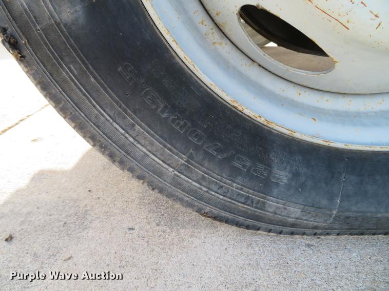 image for item DG3754 2003 Ford F450 Super Duty XL flatbed truck