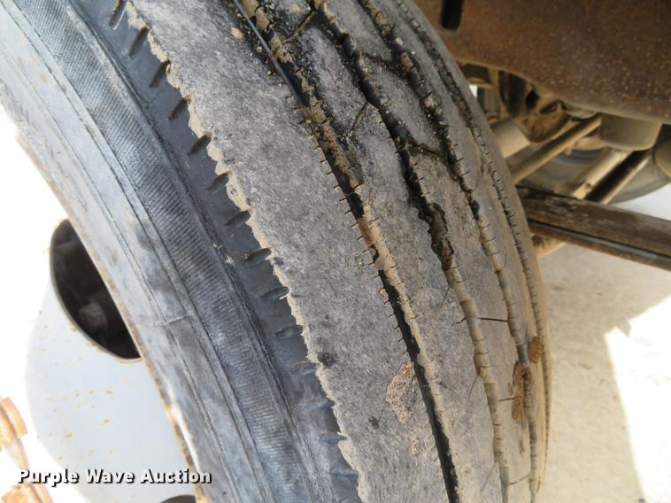 image for item DG3754 2003 Ford F450 Super Duty XL flatbed truck