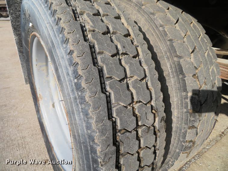 image for item DG3754 2003 Ford F450 Super Duty XL flatbed truck