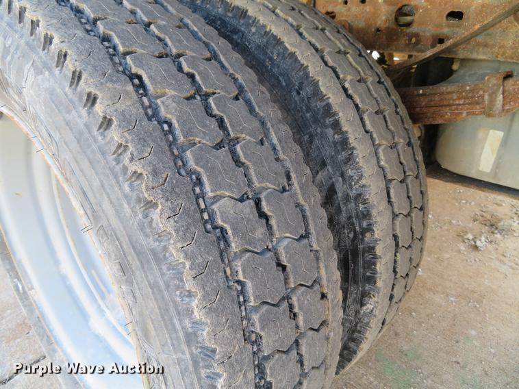 image for item DG3754 2003 Ford F450 Super Duty XL flatbed truck