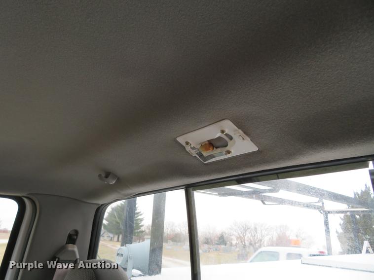 image for item DG3760 2000 Ford F250 Super Duty XL utility bed pickup truck