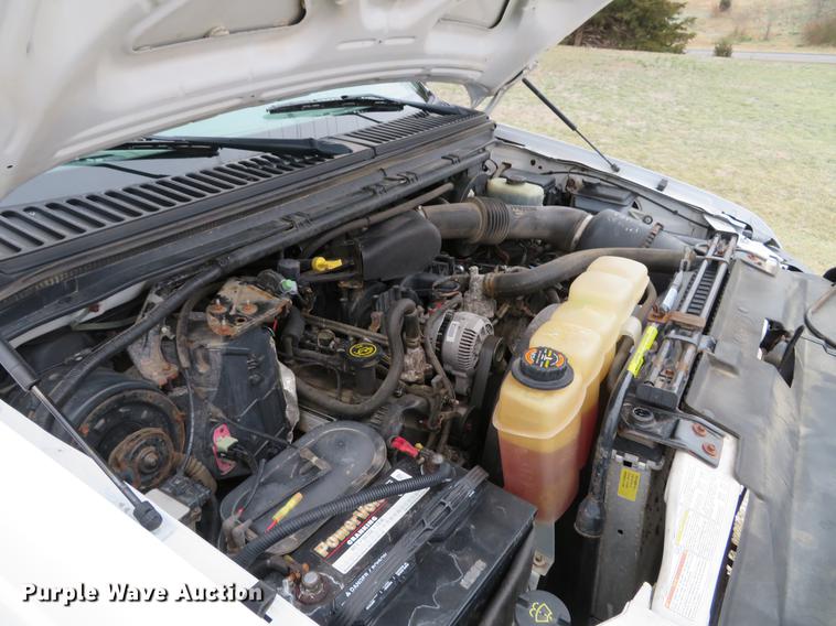 image for item DG3760 2000 Ford F250 Super Duty XL utility bed pickup truck