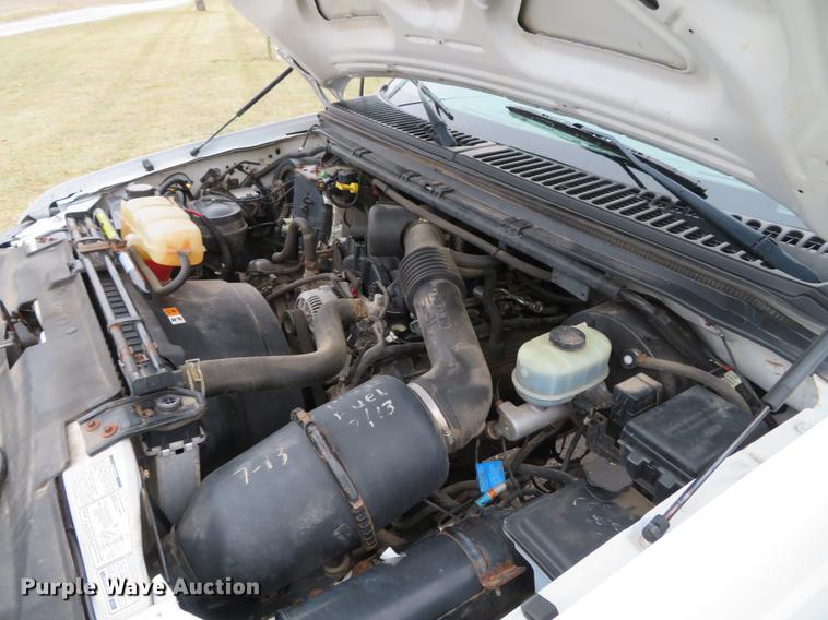 image for item DG3760 2000 Ford F250 Super Duty XL utility bed pickup truck