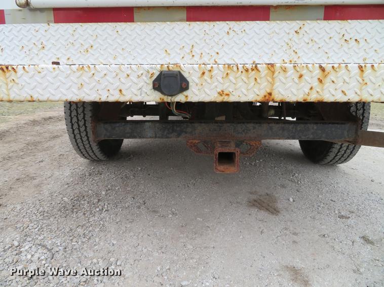 image for item DG3760 2000 Ford F250 Super Duty XL utility bed pickup truck