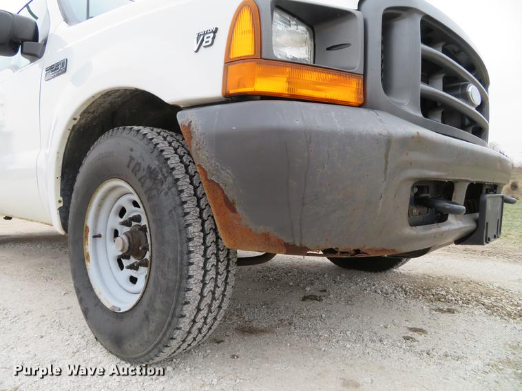 image for item DG3760 2000 Ford F250 Super Duty XL utility bed pickup truck