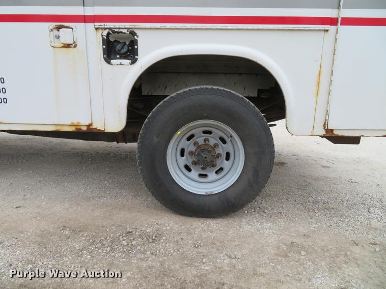 image for item DG3760 2000 Ford F250 Super Duty XL utility bed pickup truck