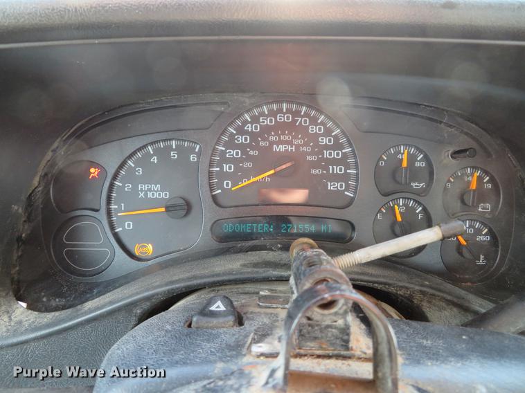 image for item DG3762 2005 Chevrolet Silverado 2500HD Ext. Cab pickup truck