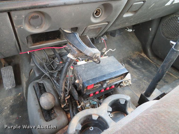 image for item DG3762 2005 Chevrolet Silverado 2500HD Ext. Cab pickup truck