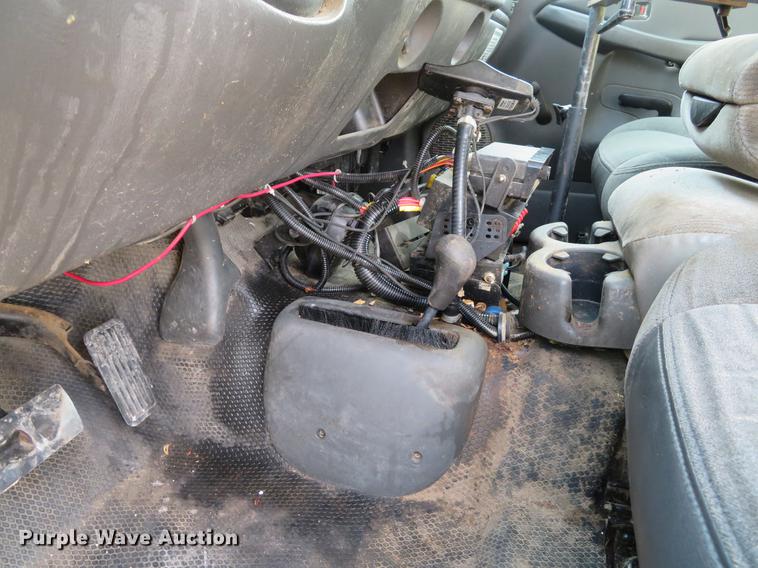 image for item DG3762 2005 Chevrolet Silverado 2500HD Ext. Cab pickup truck