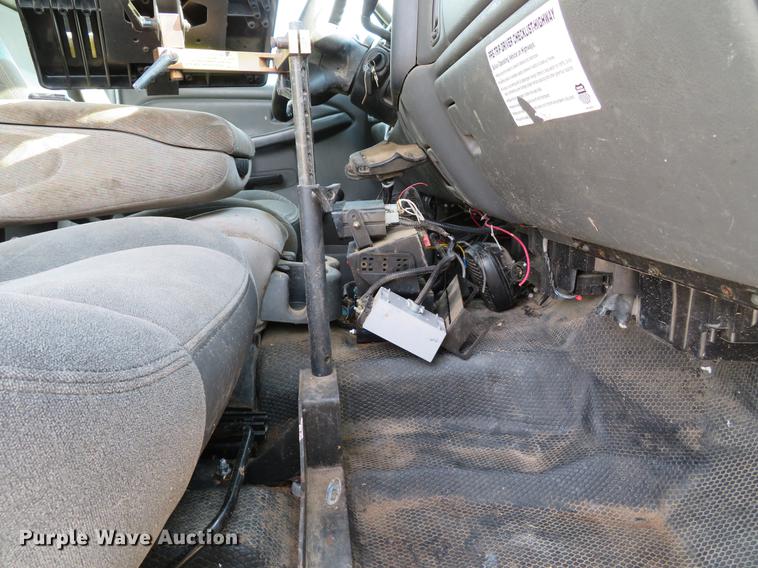 image for item DG3762 2005 Chevrolet Silverado 2500HD Ext. Cab pickup truck