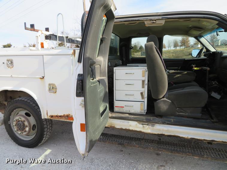 image for item DG3762 2005 Chevrolet Silverado 2500HD Ext. Cab pickup truck