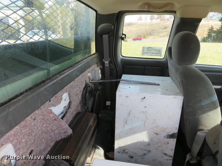 image for item DG3762 2005 Chevrolet Silverado 2500HD Ext. Cab pickup truck