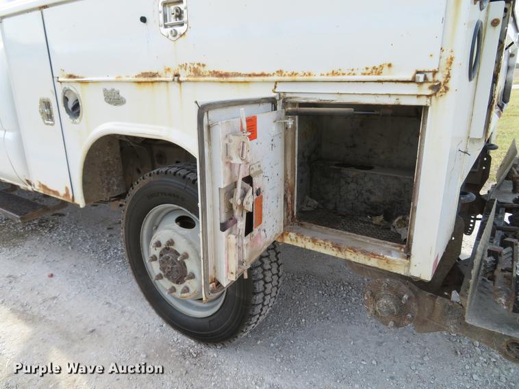 image for item DG3762 2005 Chevrolet Silverado 2500HD Ext. Cab pickup truck