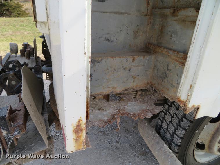 image for item DG3762 2005 Chevrolet Silverado 2500HD Ext. Cab pickup truck