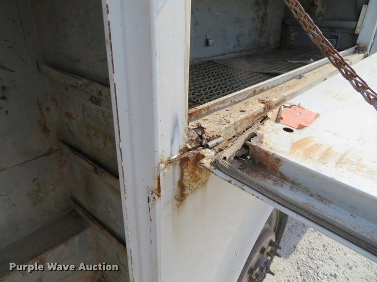 image for item DG3762 2005 Chevrolet Silverado 2500HD Ext. Cab pickup truck