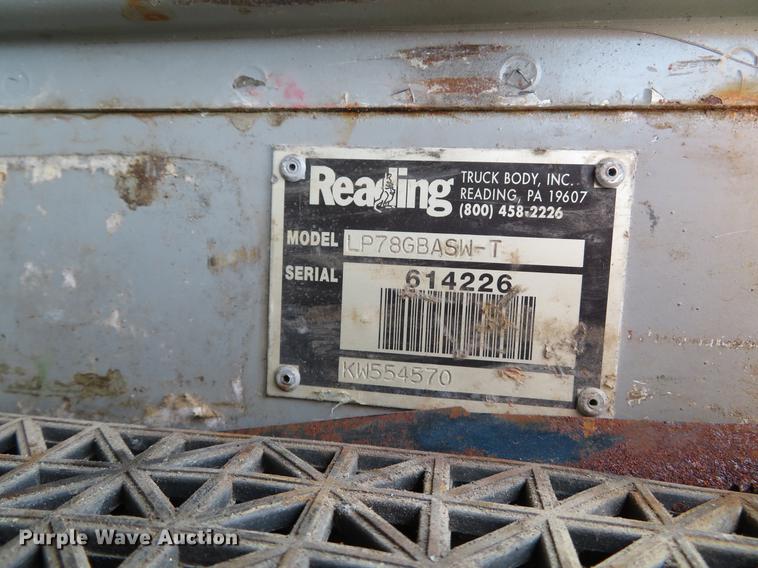 image for item DG3762 2005 Chevrolet Silverado 2500HD Ext. Cab pickup truck