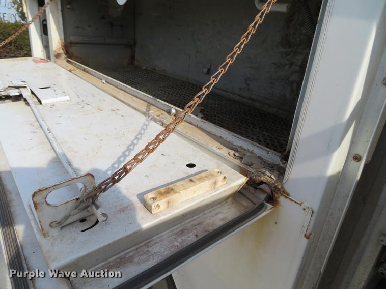 image for item DG3762 2005 Chevrolet Silverado 2500HD Ext. Cab pickup truck