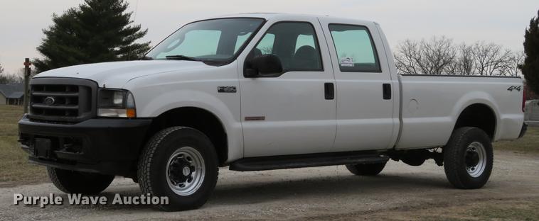 image for item DG3763 2004 Ford F350 Super Duty XL Crew Cab pickup truck