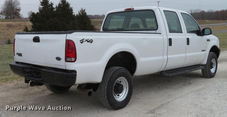 image for item DG3763 2004 Ford F350 Super Duty XL Crew Cab pickup truck