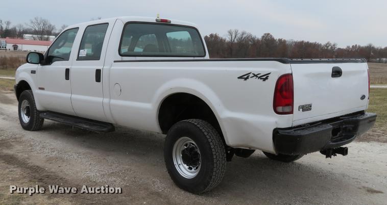 image for item DG3763 2004 Ford F350 Super Duty XL Crew Cab pickup truck