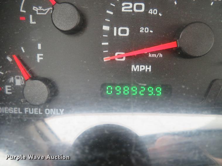 image for item DG3763 2004 Ford F350 Super Duty XL Crew Cab pickup truck