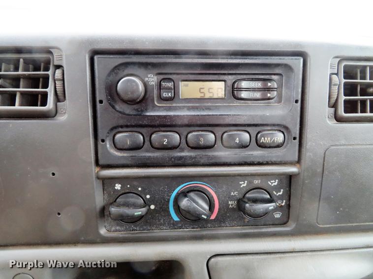 image for item DG3763 2004 Ford F350 Super Duty XL Crew Cab pickup truck