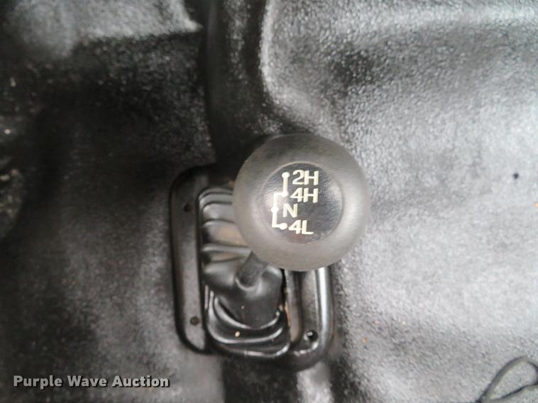 image for item DG3763 2004 Ford F350 Super Duty XL Crew Cab pickup truck