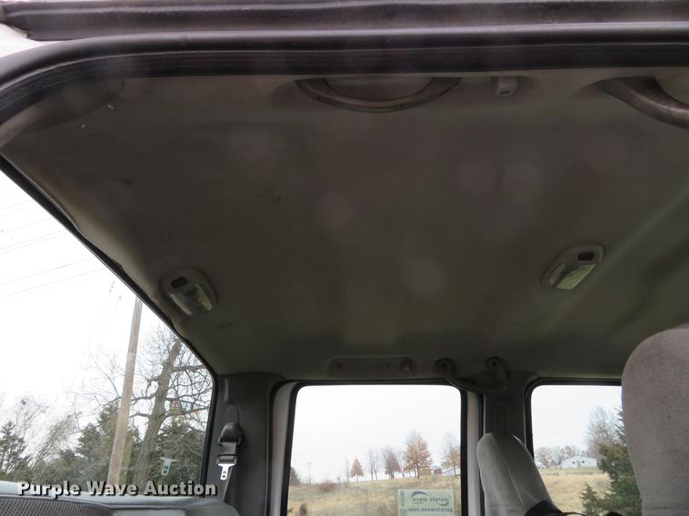 image for item DG3763 2004 Ford F350 Super Duty XL Crew Cab pickup truck