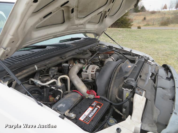 image for item DG3763 2004 Ford F350 Super Duty XL Crew Cab pickup truck