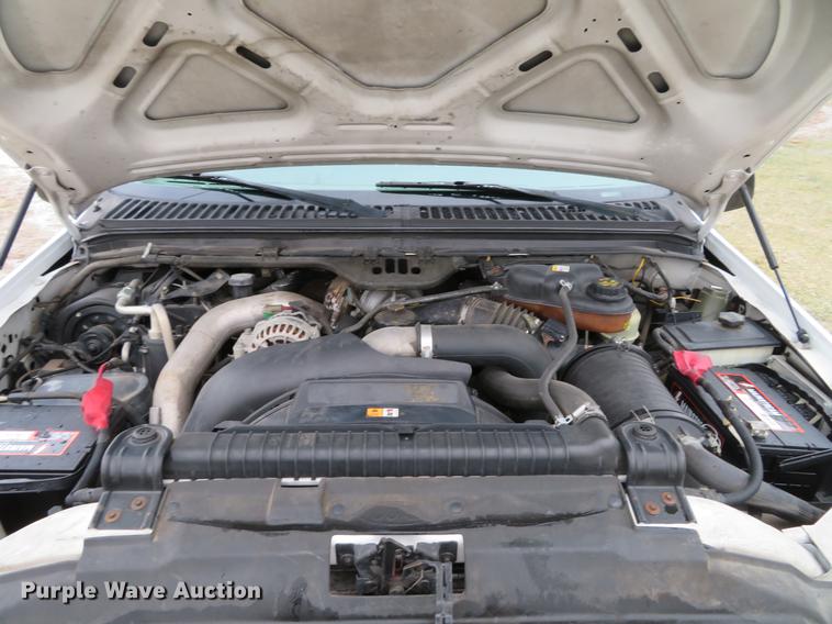 image for item DG3763 2004 Ford F350 Super Duty XL Crew Cab pickup truck