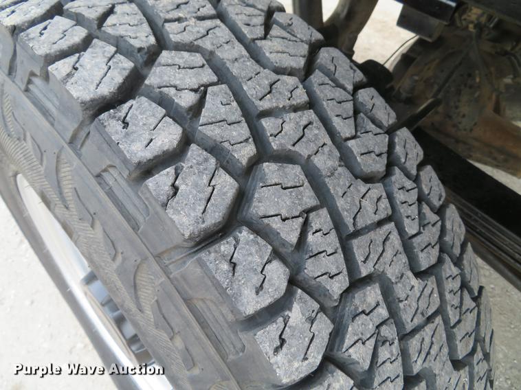 image for item DG3763 2004 Ford F350 Super Duty XL Crew Cab pickup truck