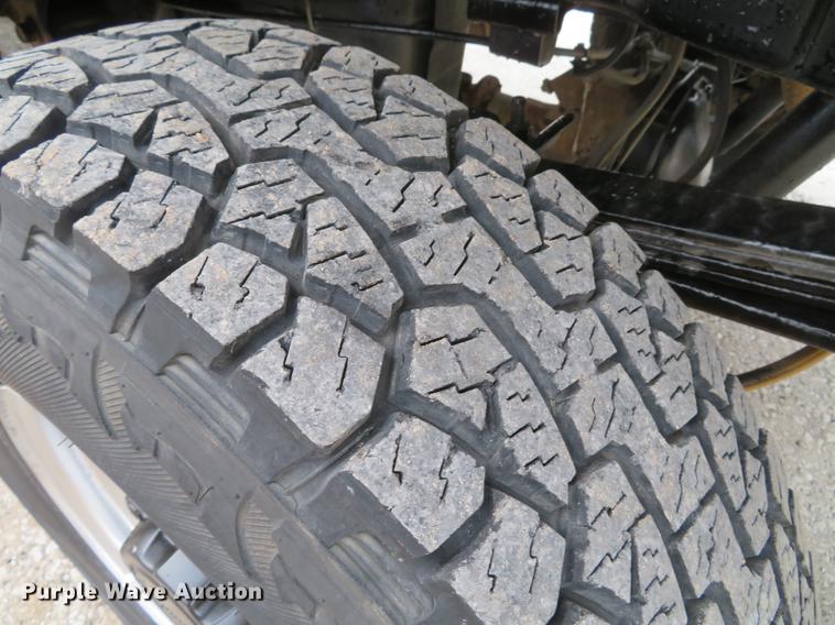 image for item DG3763 2004 Ford F350 Super Duty XL Crew Cab pickup truck