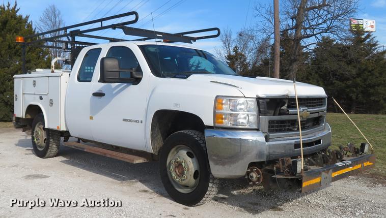 image for item DG3765 2008 Chevrolet Silverado 2500HD Ext. Cab utility bed pickup truck