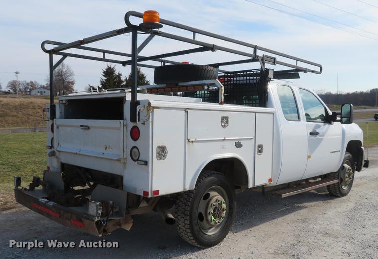 image for item DG3765 2008 Chevrolet Silverado 2500HD Ext. Cab utility bed pickup truck