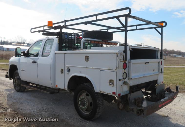 image for item DG3765 2008 Chevrolet Silverado 2500HD Ext. Cab utility bed pickup truck