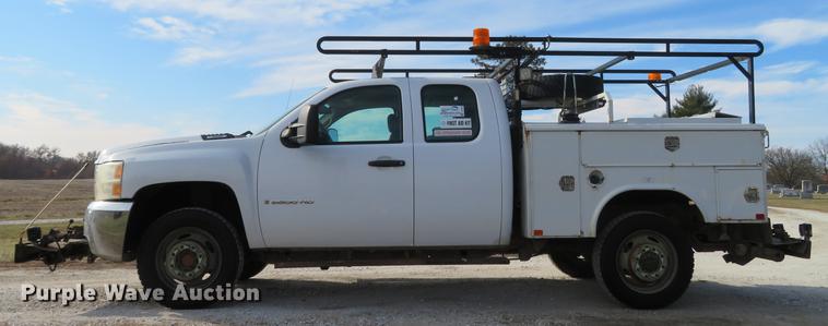 image for item DG3765 2008 Chevrolet Silverado 2500HD Ext. Cab utility bed pickup truck