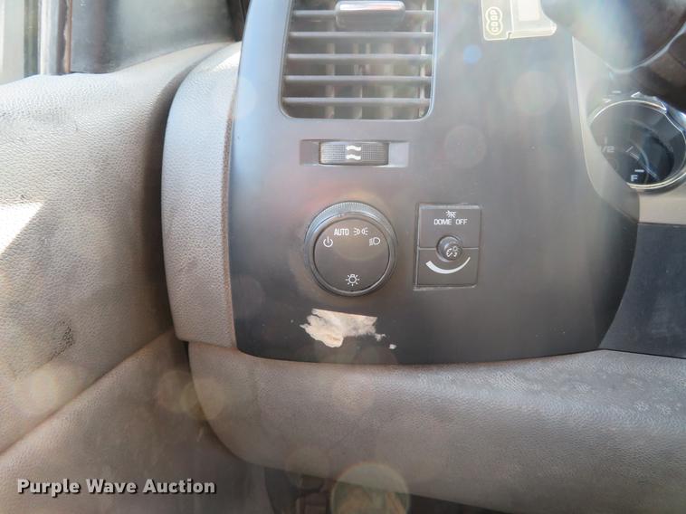 image for item DG3765 2008 Chevrolet Silverado 2500HD Ext. Cab utility bed pickup truck