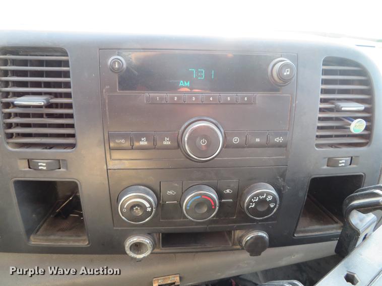 image for item DG3765 2008 Chevrolet Silverado 2500HD Ext. Cab utility bed pickup truck