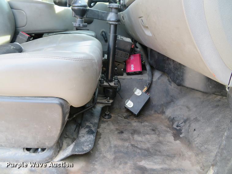 image for item DG3765 2008 Chevrolet Silverado 2500HD Ext. Cab utility bed pickup truck