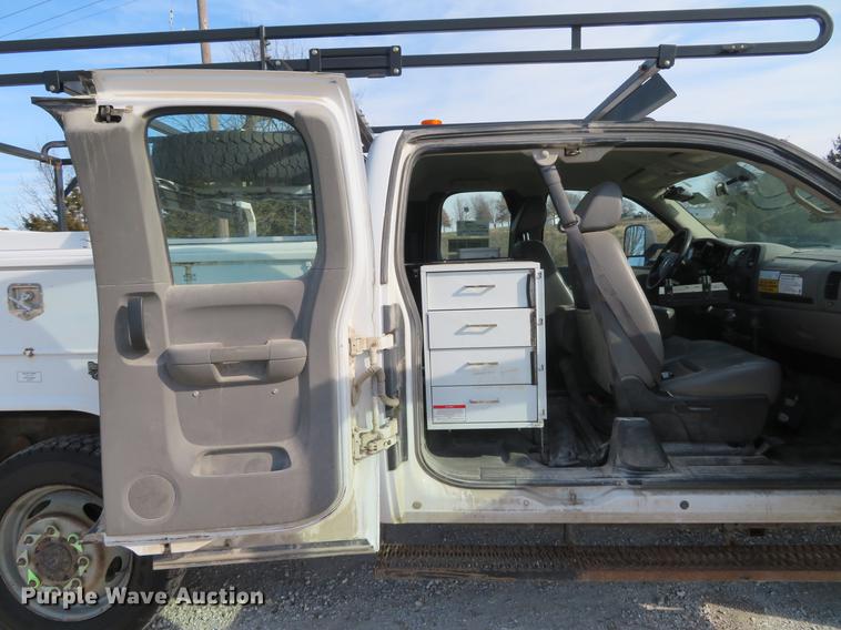 image for item DG3765 2008 Chevrolet Silverado 2500HD Ext. Cab utility bed pickup truck