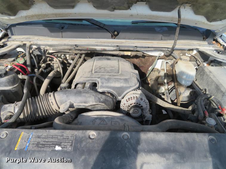 image for item DG3765 2008 Chevrolet Silverado 2500HD Ext. Cab utility bed pickup truck