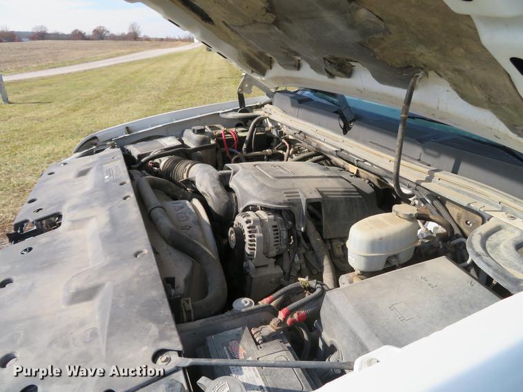 image for item DG3765 2008 Chevrolet Silverado 2500HD Ext. Cab utility bed pickup truck