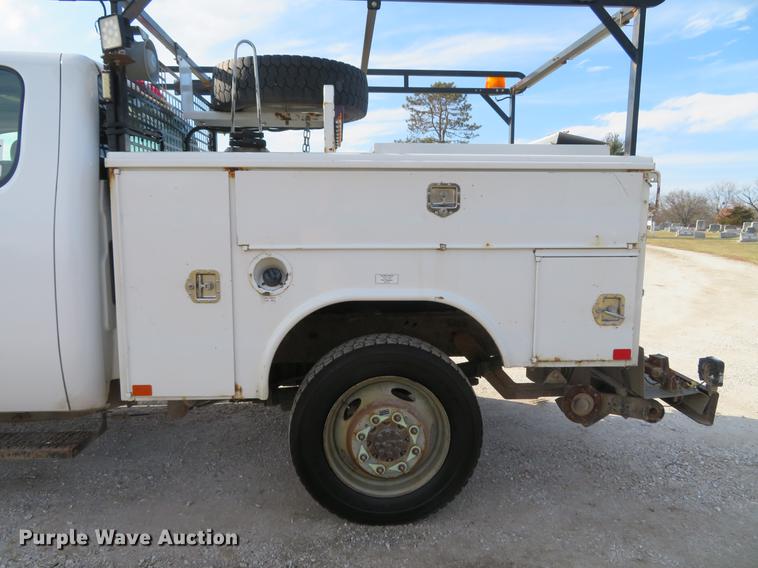 image for item DG3765 2008 Chevrolet Silverado 2500HD Ext. Cab utility bed pickup truck