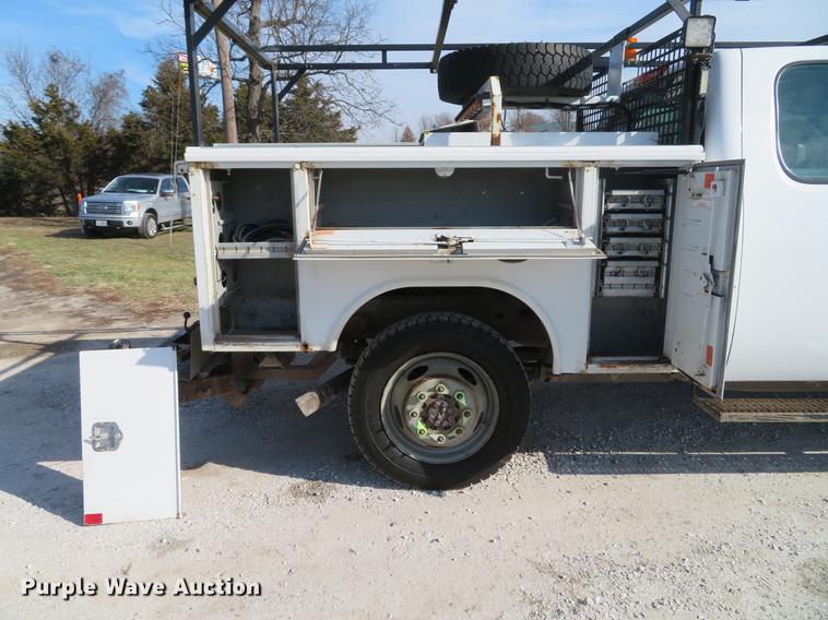 image for item DG3765 2008 Chevrolet Silverado 2500HD Ext. Cab utility bed pickup truck