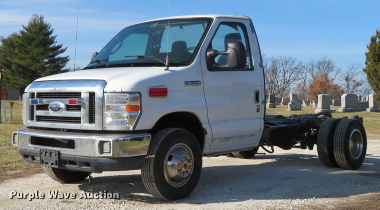 image for item DG3766 2010 Ford E350 Super Duty cab and chassis