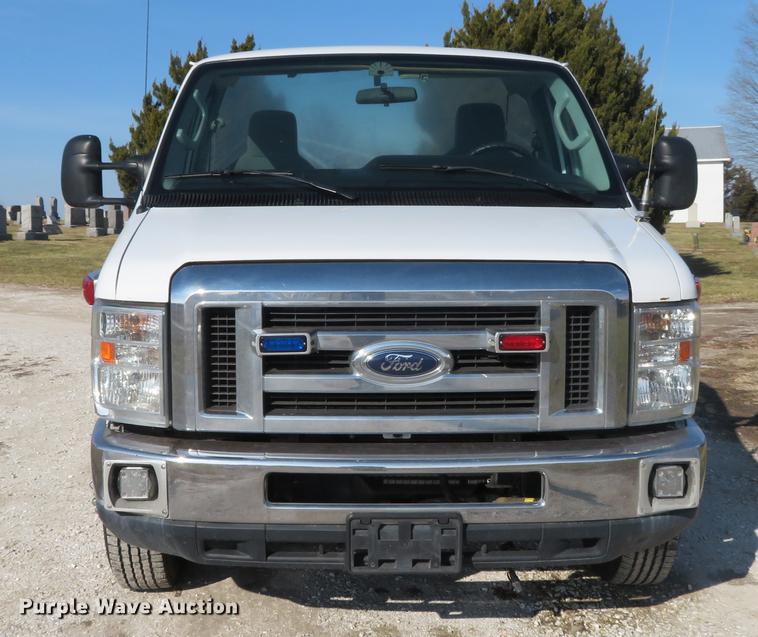 image for item DG3766 2010 Ford E350 Super Duty cab and chassis