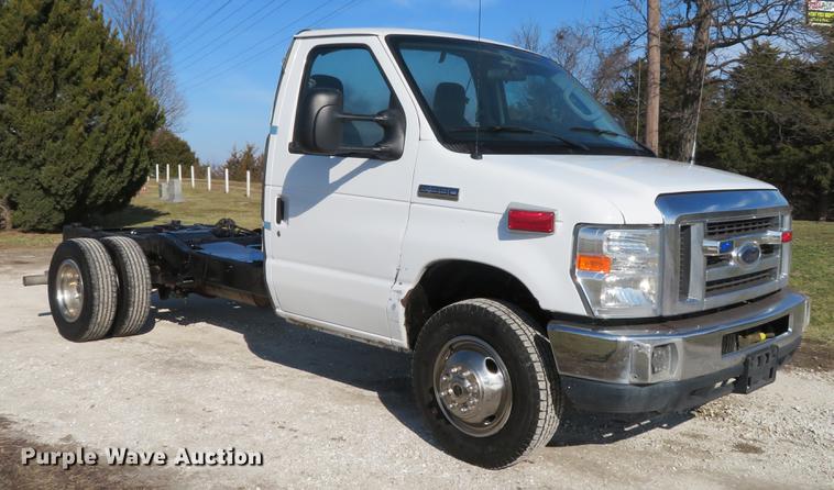 image for item DG3766 2010 Ford E350 Super Duty cab and chassis