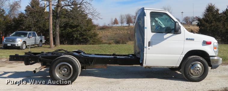 image for item DG3766 2010 Ford E350 Super Duty cab and chassis