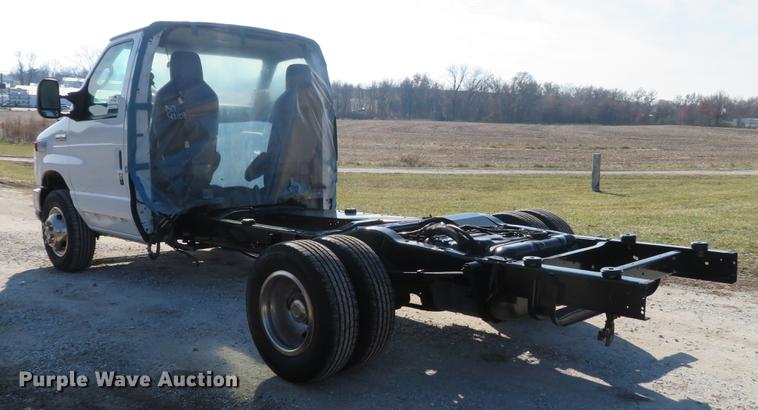 image for item DG3766 2010 Ford E350 Super Duty cab and chassis