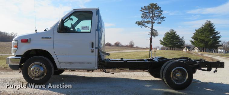 image for item DG3766 2010 Ford E350 Super Duty cab and chassis